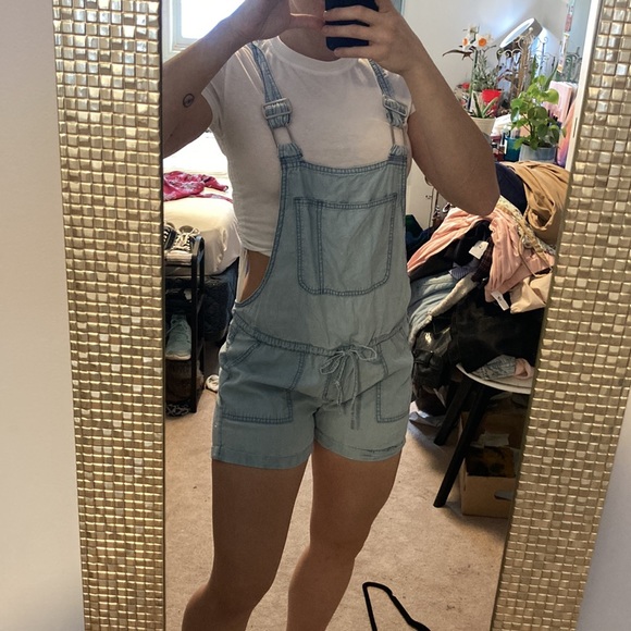 2/$15 Garage Overalls Shorts - Picture 3 of 13